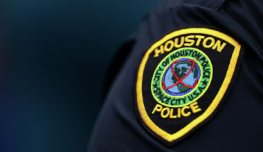 Mom, 2 kids dead at Houston hotel in murder-suicide, police say