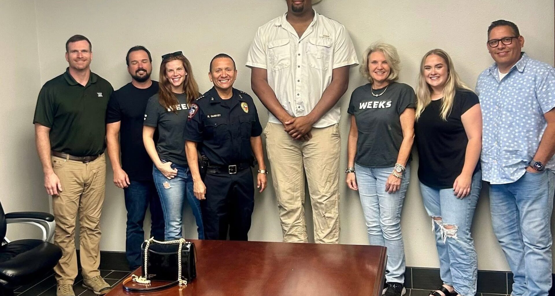 The 7-foot-3 officer Texas has been waiting for finally earns badge