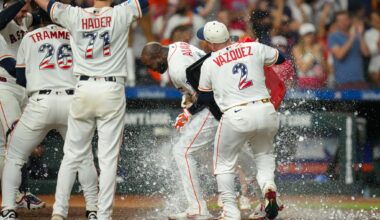 Alvarez hits 2-run homer in 9th to cap big night with Astros' 10-8 victory over Rays