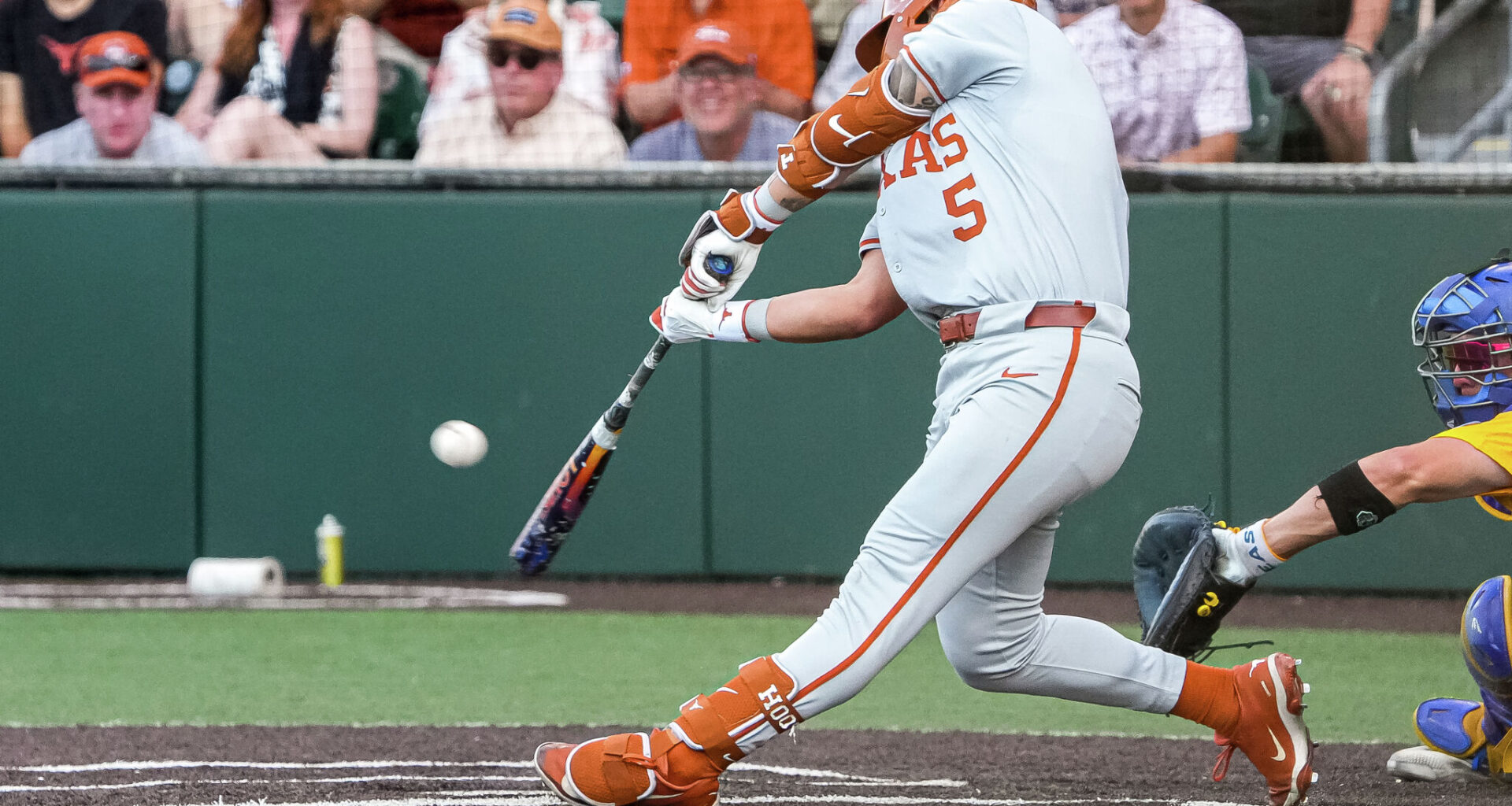 Texas baseball transfer tracker: Which players are coming in, going