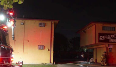2 hospitalized after fire at south central Houston hotel