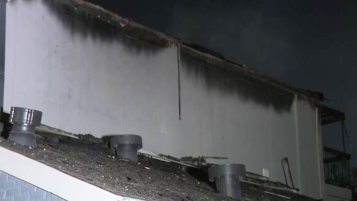 Fire damages multiple units at west Houston apartment complex, firefighter injured