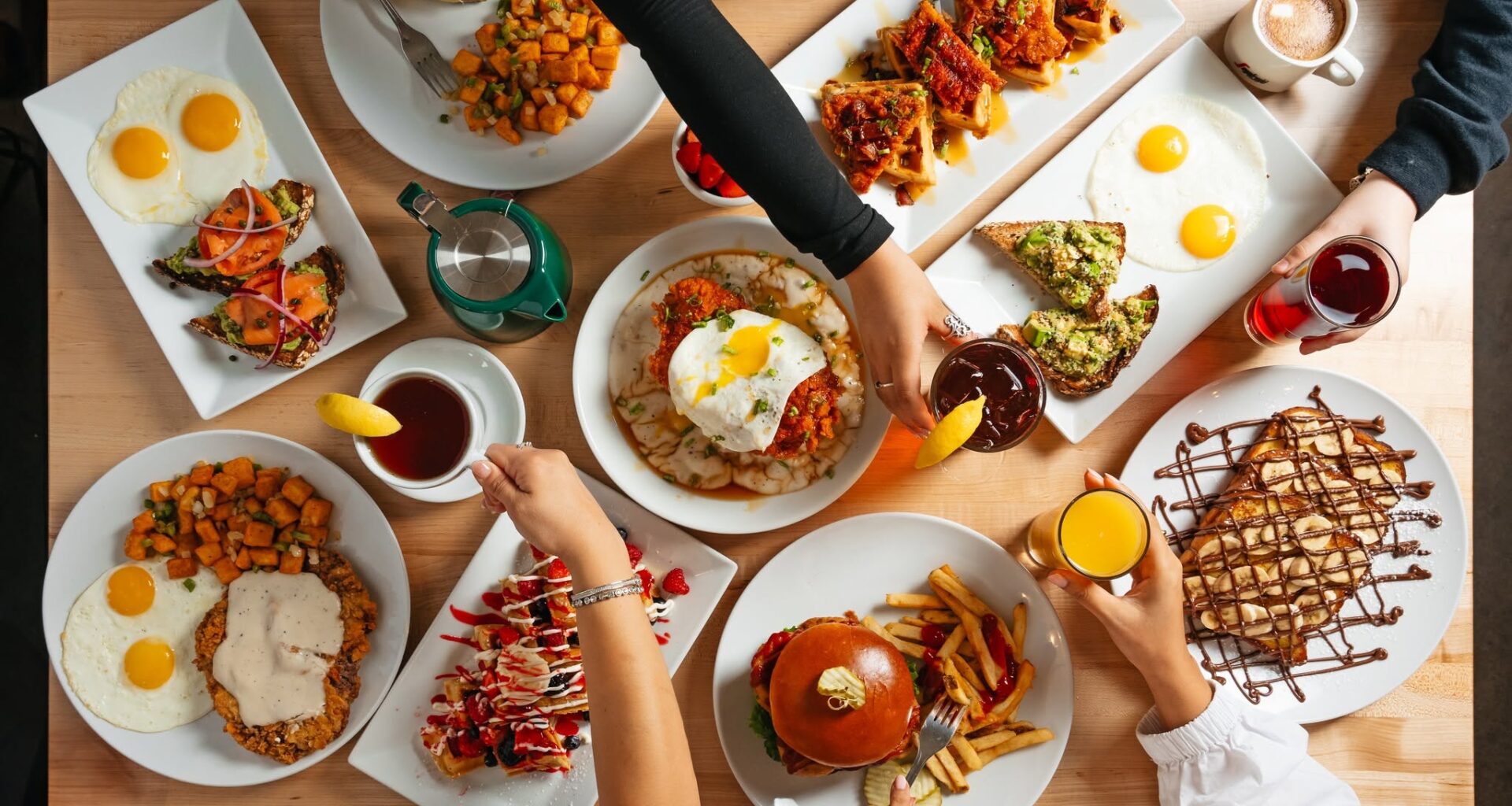 Hollywood A-lister stops by North Texas brunch restaurant