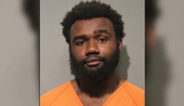 Harris County carjacking: Suspect allegedly stole vehicle with 3 children inside