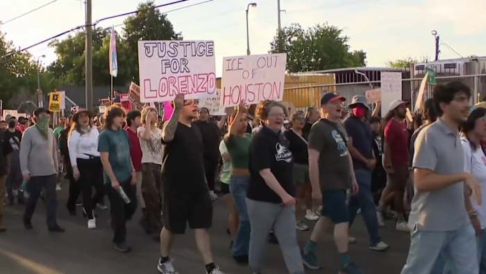 Hundreds of protestors march Canal St. following deadly ICE shooting of Lorenzo Salgado Araujo