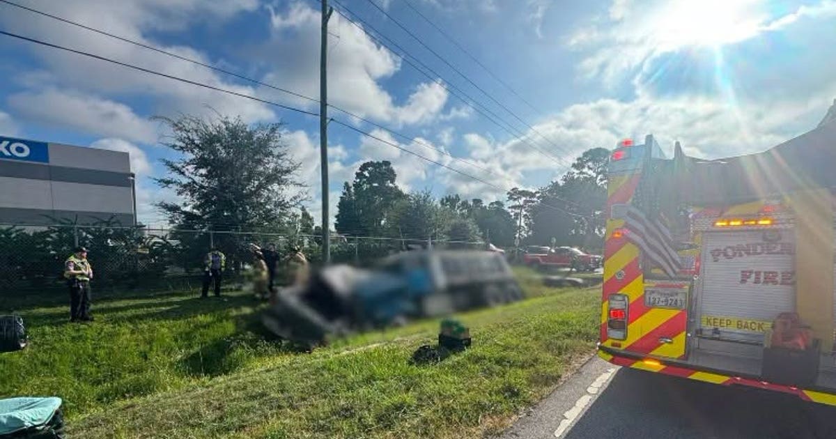 1 dead in Harris County crash on Bammel, Greenbrook involving dump truck, pickup