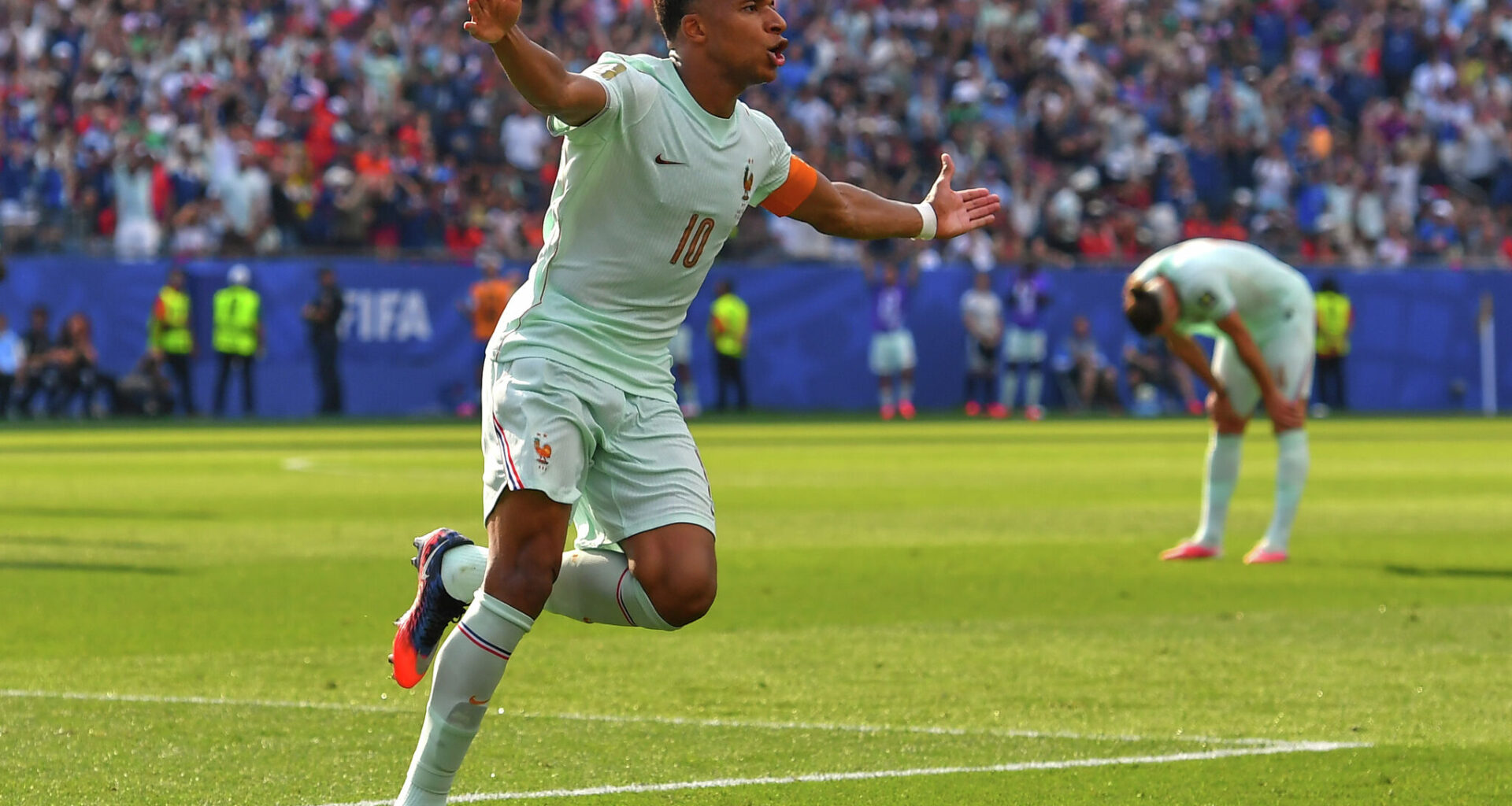 Mbappé ties Messi for Golden Boot, sends France to Dallas semifinal