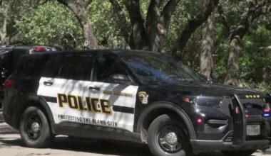 Pay still an issue as City of San Antonio, police union inch closer to new contract