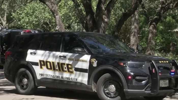 Pay still an issue as City of San Antonio, police union inch closer to new contract