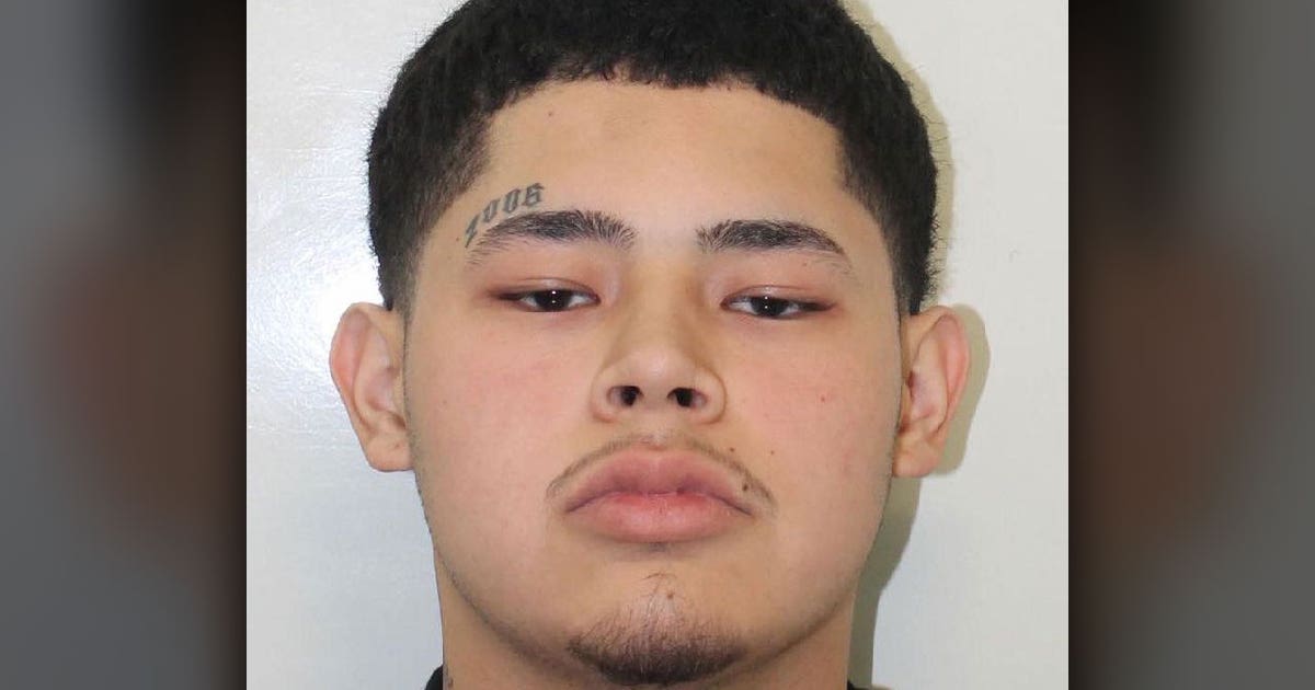Man accused of killing 2 in Tennessee arrested at Texas border