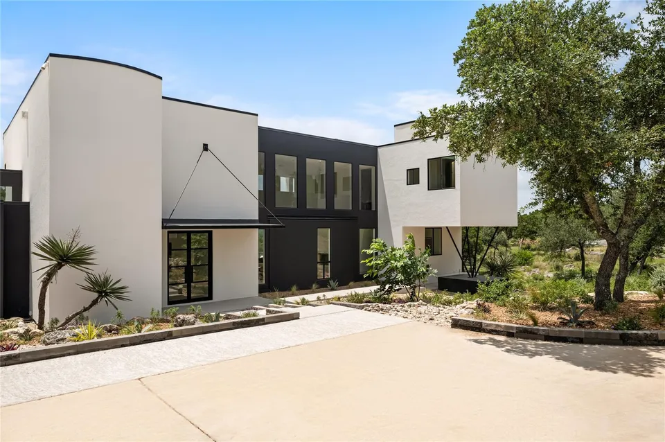 Modernist San Antonio mansion for sale was designed by one of the architects behind Hemisfair