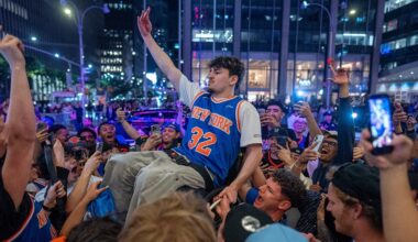 Knicks fans would save money flying to San Antonio for NBA Finals games instead of buying MSG tickets