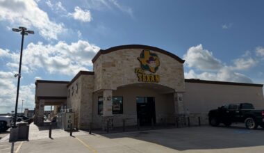 Where to find the Texas gas stations that look like Buc-ee's