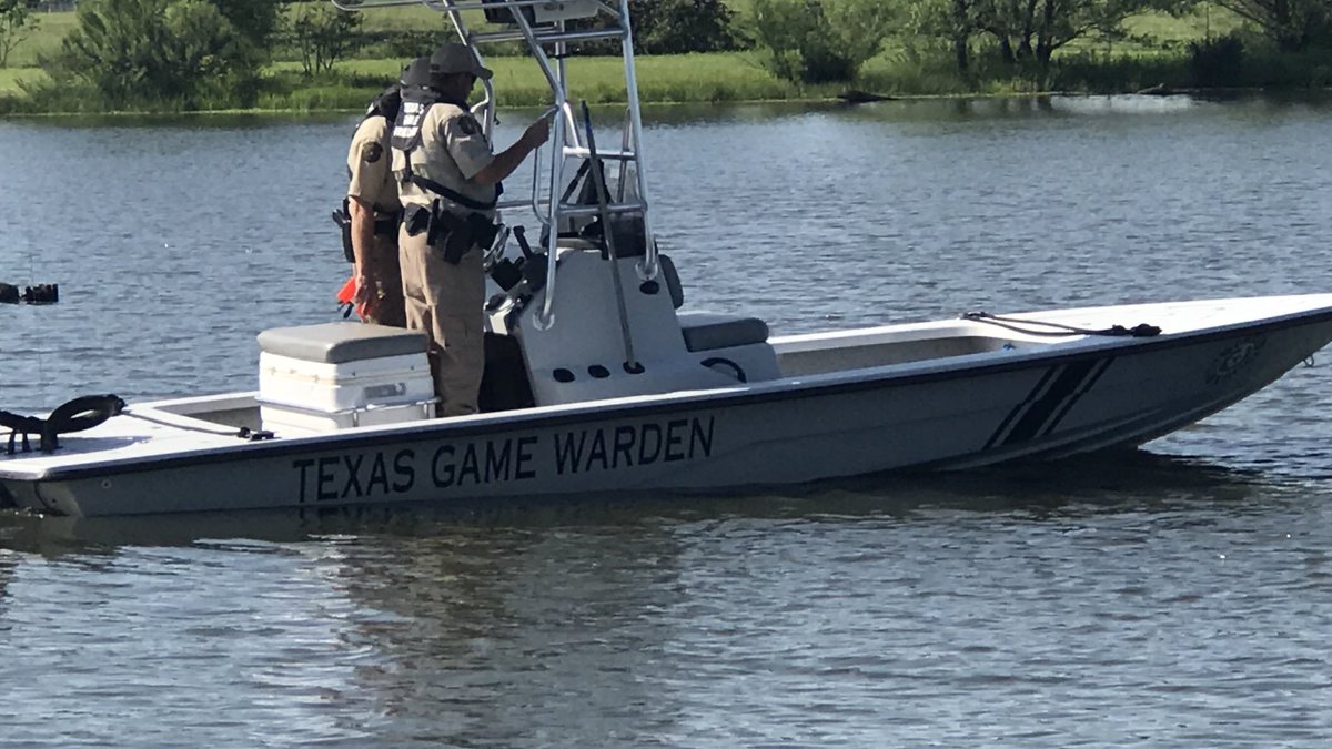 Officials searching for man Sunday at Benbrook Lake