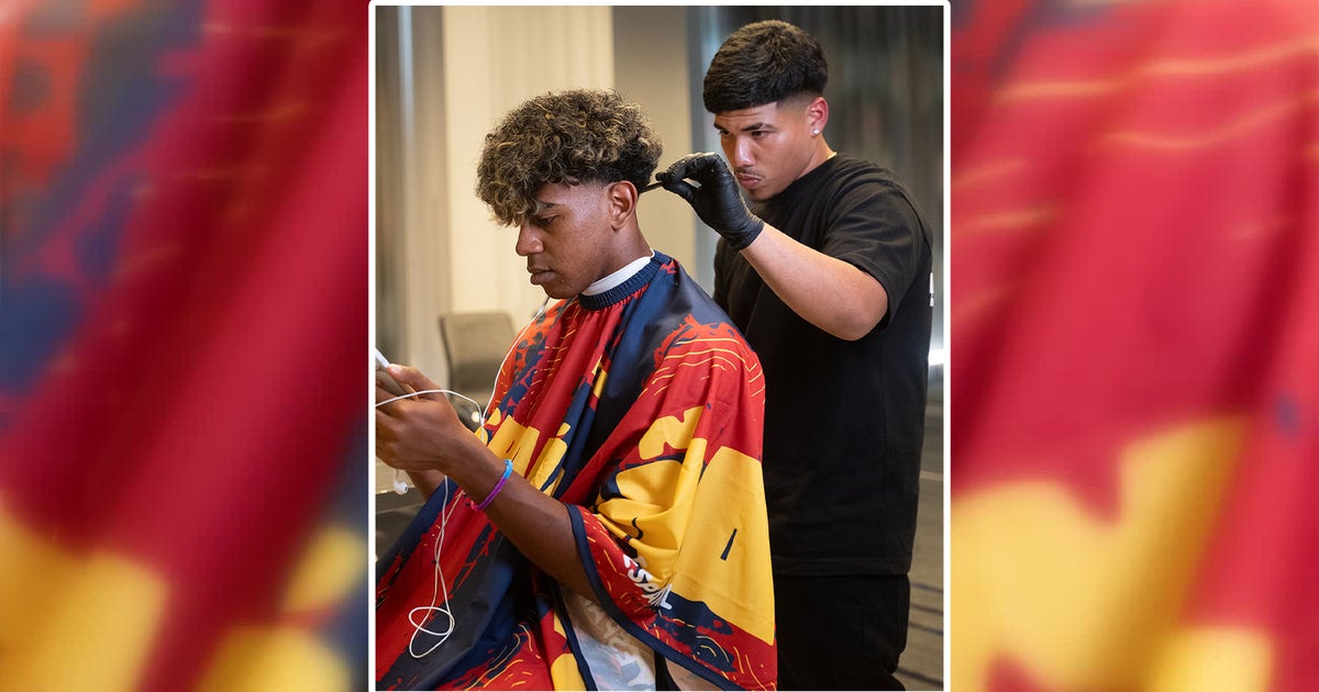 Dallas barber cuts hair for Spain, France players ahead of semifinal showdown