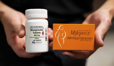 Texas funds abortion pill reversal despite doctors' concerns