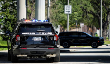Houston woman fights off sexual attack along White Oak Bayou