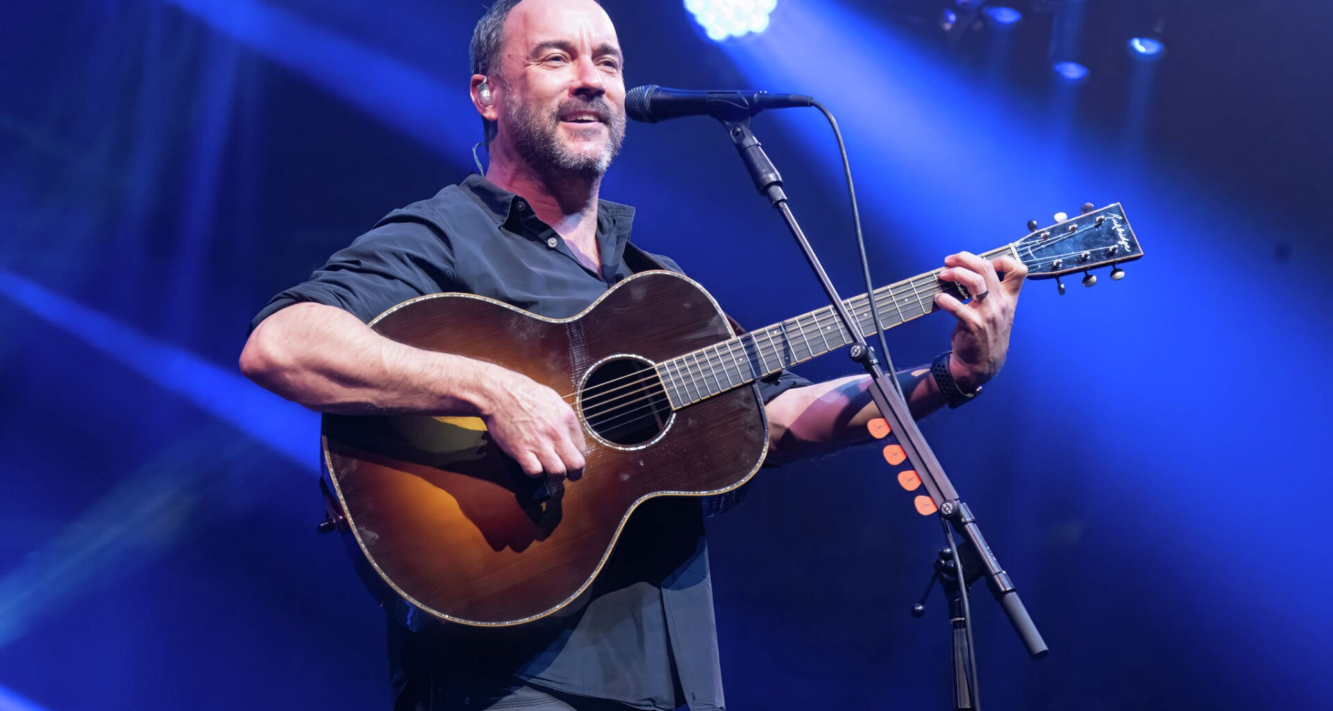 'You a--holes': Dave Matthews slams Houston ICE shooting in fiery rant