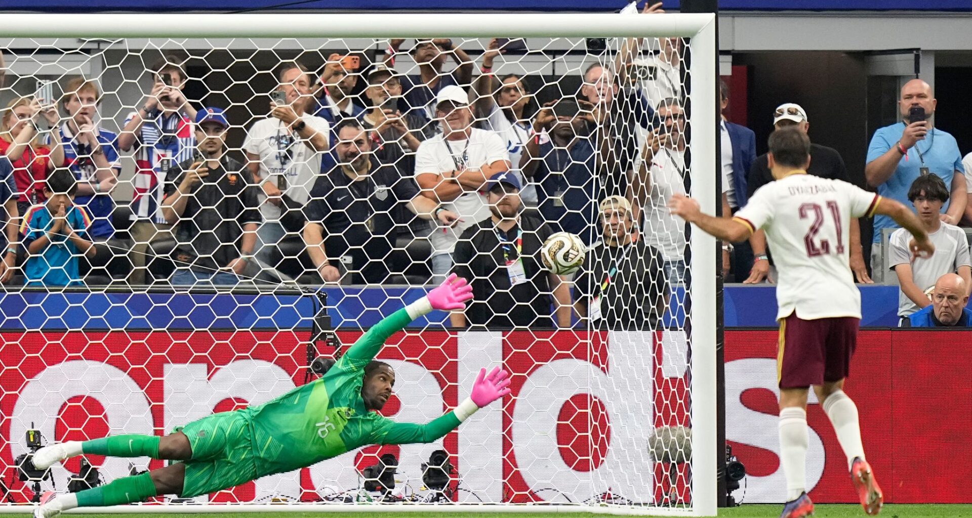 Spain advances to World Cup final with 2-0 win over France