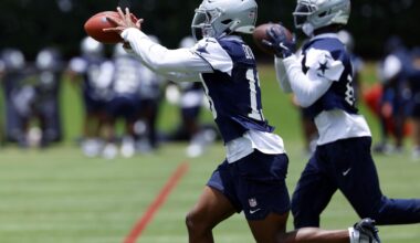 Dallas Cowboys tight end Luke Schoonmaker (86) pulls down a touchdown pass during a red zone play at training camp practice in Oxnard, Calif., Aug. 13, 2025.