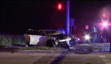 Five teens injured after crashing carjacked vehicle during Dallas police chase