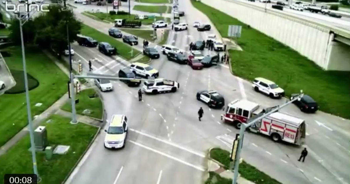 Harris County crime: Driver of stolen vehicle in custody after fleeing from authorities