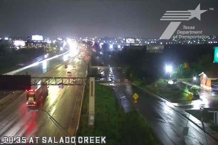 Flooding shuts down roads in San Antonio — here's where
