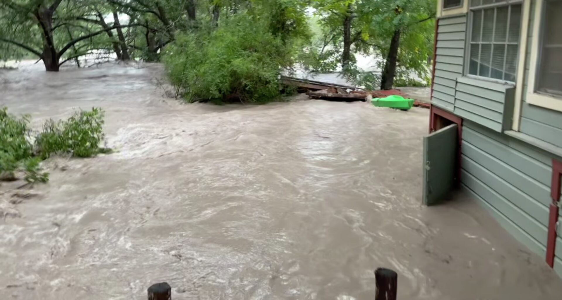 1 dead as catastrophic flooding slams Texas Hill Country