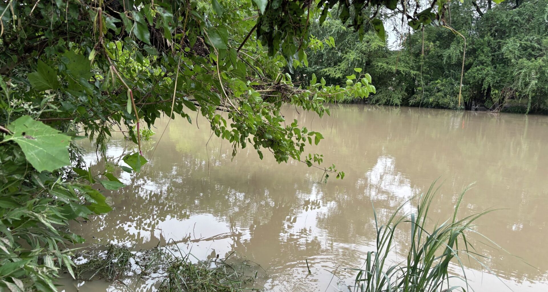 Flood triggers 75,000-gallon wastewater spill in Fair Oaks Ranch