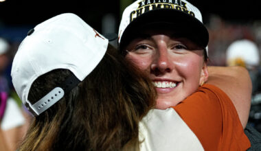 Texas softball, UT women's sports take spotlight at ESPYs