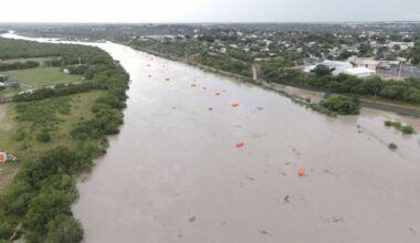 Over 100 Rio Grande border buoys break free near Eagle Pass