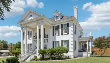 An 1899 San Antonio home designed by the architect behind the McNay Art museum is for sale