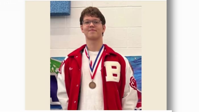 Bellaire High School Community Rallies Behind Student Detained by ICE at Houston Airport