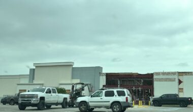 Sierra discount outdoor store opening at The Forum in Selma