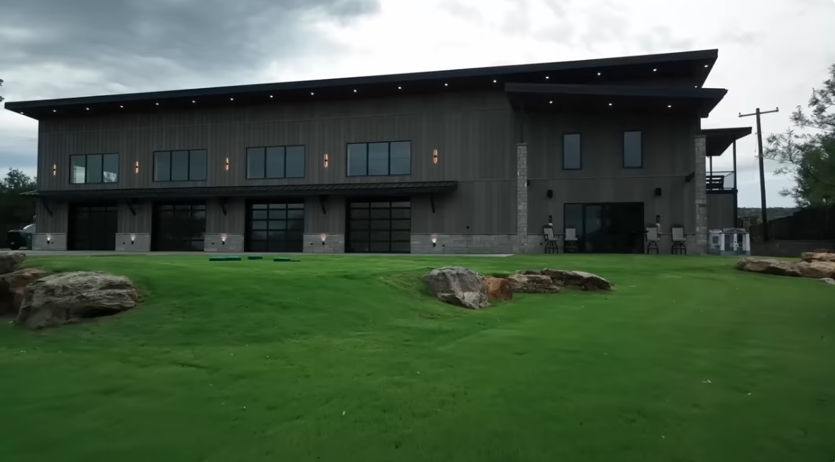 Desmond Bane builds dream 'sports barndominium' home in Texas