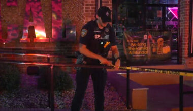 18-year-old killed, 20-year-old wounded in shooting outside North Freeway restaurant, HCSO says