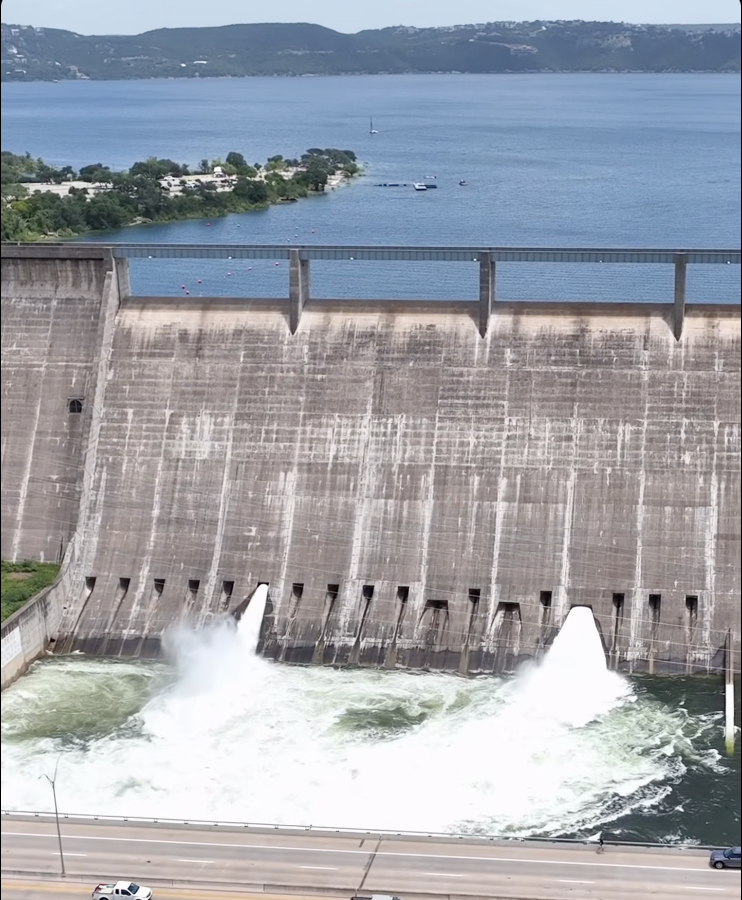 Days of heavy rain push Lake Travis to 100% capacity