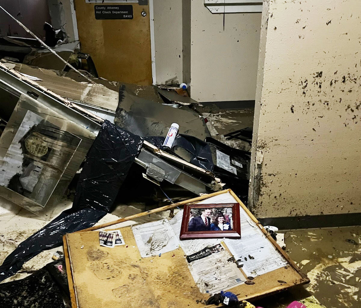 Kerr County Courthouse closed after flood damage