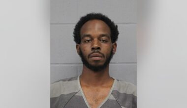Texas man charged with murder after Southeast Austin apartment shooting