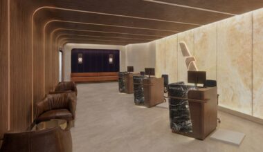 American Airlines reveals largest-ever lounge at Texas airport