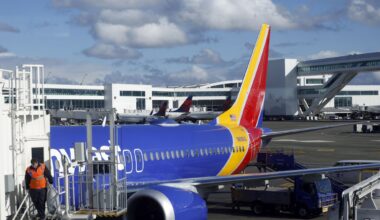 American, Southwest cancel 400 flights as storms hit Northeast