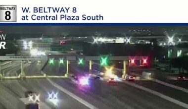 Several northbound lanes on Sam Houston Tollway closed after driver crashes into toll plaza