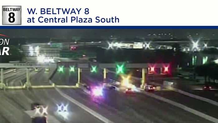 Several northbound lanes on Sam Houston Tollway closed after driver crashes into toll plaza