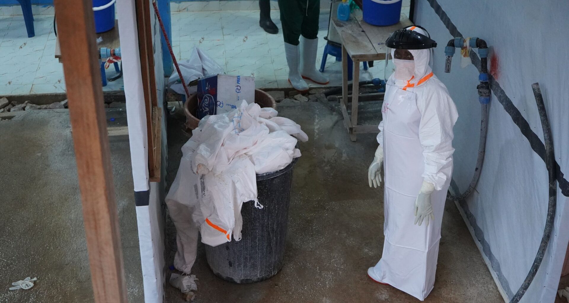 Congo's Ebola outbreak has killed nearly 1,000 people