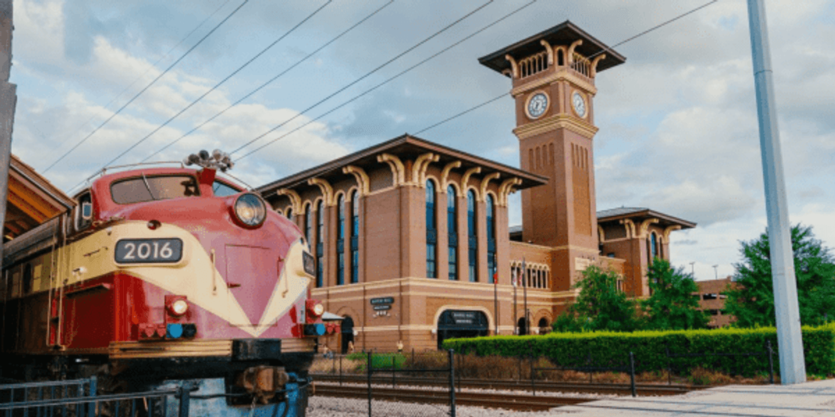 Sip, shop, and explore your way through Grapevine, Texas
