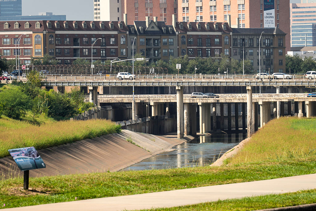 Man's body found in Brays Bayou near University of Houston