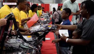 16th annual Mayor’s Back 2 School & Health Fair brings free supplies, screenings to Houston families