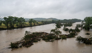 Texas country band sings tribute to Camp Mystic flood victim
