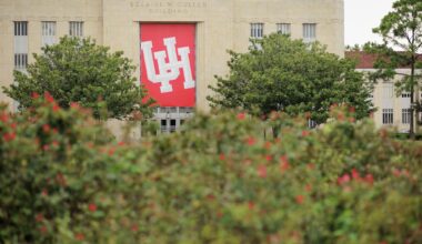 University of Houston may cut core classes over new Texas law