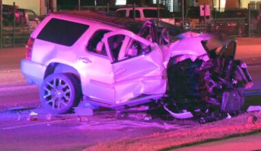1 dead in Dallas after SUV crashes into utility pole